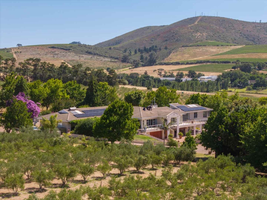 5 Bedroom Property for Sale in Stellenbosch Farms Western Cape